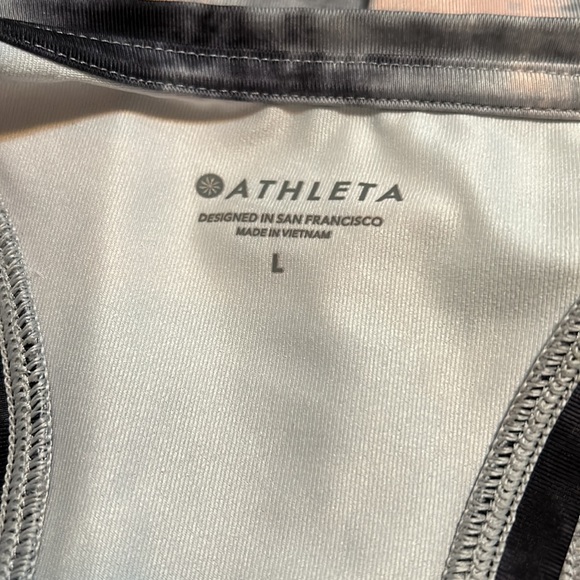 Athleta crop top! - Picture 4 of 5